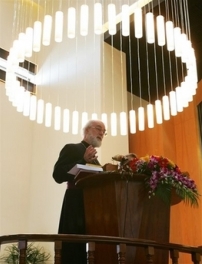 威廉斯大主教順利結束兩週訪華行程