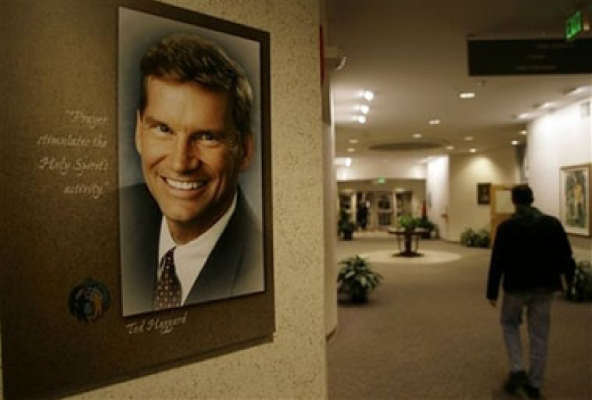 全美福音派協會領袖哈格德同性戀罪辭職