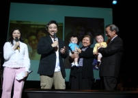 蔡元雲兒子蔡暉明、兒媳黃美萍見證：雙份的祝福