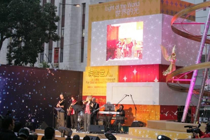 「世界的光──皇后像廣場全城同慶聖誕」 每晚閃亮報佳音