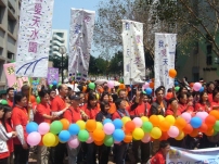 天水圍教牧團契及居民 公開表達熱愛「天水圍」