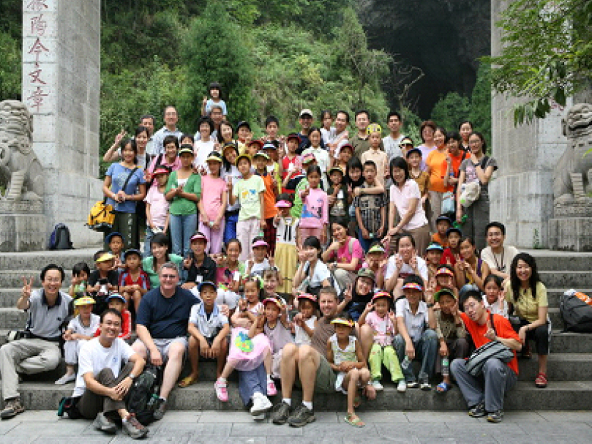 WER孤兒助學計劃招募義工踏愛心之旅