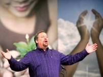 《今日基督教》專訪華理克:改變從脫去夏威夷花襯衫說起