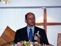 戴繼宗牧師憶父親：不願鏽壞 為主燒盡