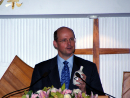 戴繼宗牧師憶父親：不願鏽壞 為主燒盡