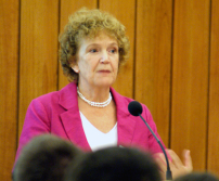 「醫治非洲」創辦人分享:拯救非洲貧弱婦女