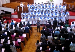 「主愛無價」信神聖樂崇拜舉行 神聖愛滿臨