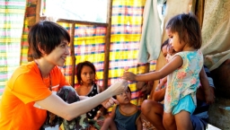 李心潔及彭順蜜月之旅—將愛帶進菲律賓貧困社區