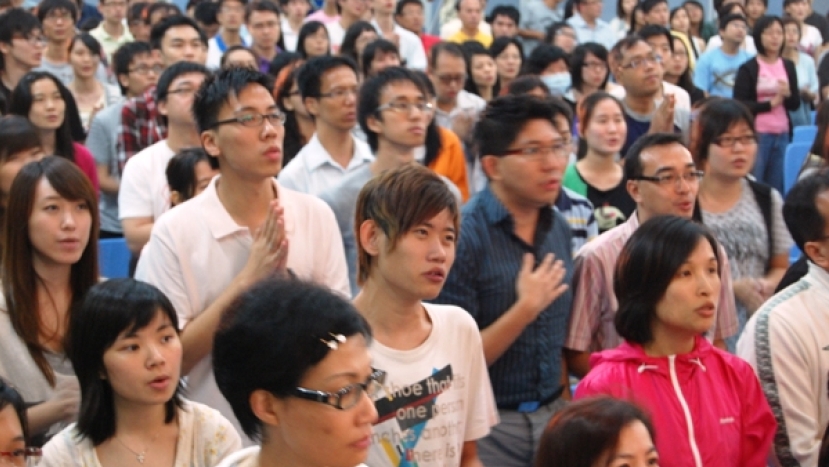 聖潔會永光堂：對青年人要「教」也要「管」