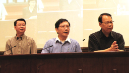 唐崇榮紐約佈道大會以禱告挑旺眾華人教會