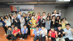 會考零分青年為「末代會考生」打氣