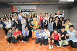 會考零分青年為「末代會考生」打氣