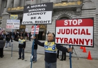 加州同性婚姻即將生效 教會求神憐憫復興