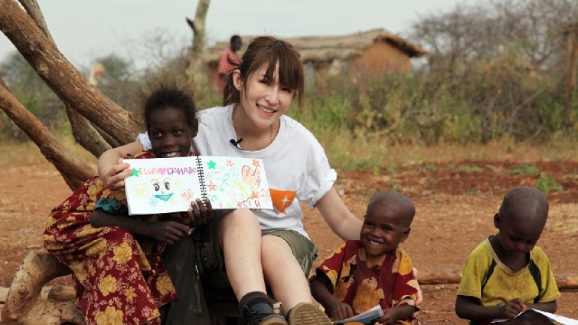 蕭亞軒隨宣明會訪肯尼亞 獲生命最美好禮物