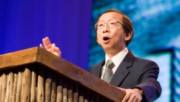 余達心牧師任洛桑講員 警示無神論漸成新宗教