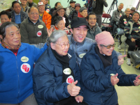 房祖名與救世軍寒冬送暖 同關注低收入長者