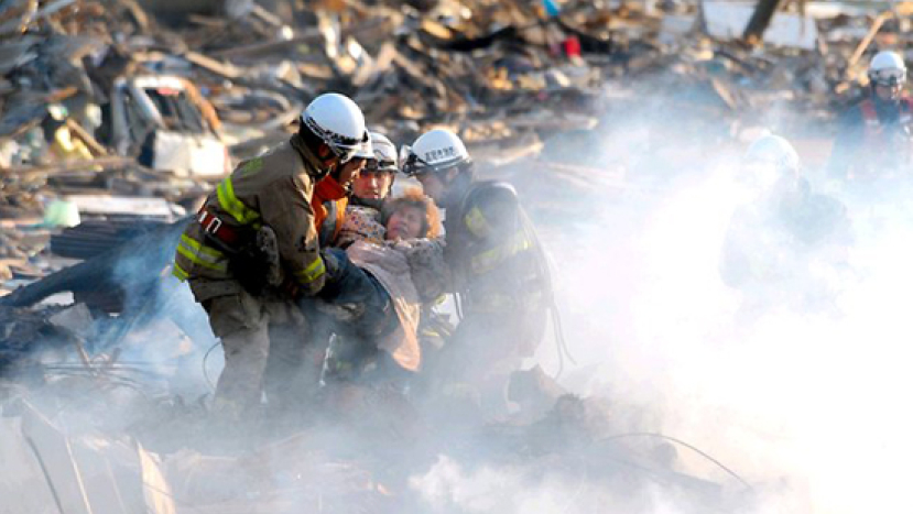 日本地震緊急救援 預計過萬人死亡‎