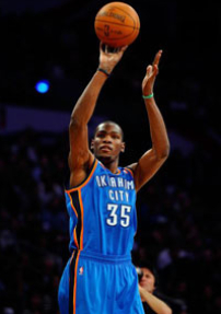 NBA球星杜蘭特聖經不離手 稱信仰是他後盾