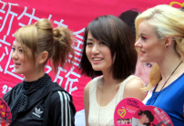 裕美、陳明恩、謝文雅銅鑼灣鬧巿發放防毒訊息