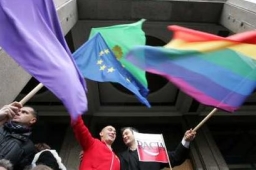 民調顯示過半波蘭人支持同性伴侶民事結合