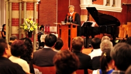 李思敬追憶：斯托德牧師為每一位靈風學人天天禱告