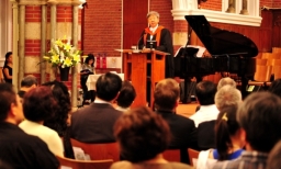 李思敬追憶：斯托德牧師為每一位靈風學人天天禱告