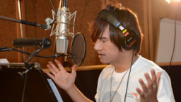 王宏恩王力宏演唱為東非饑荒籌款