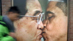 教宗與回教領袖「被逼和諧」廣告照觸怒教廷