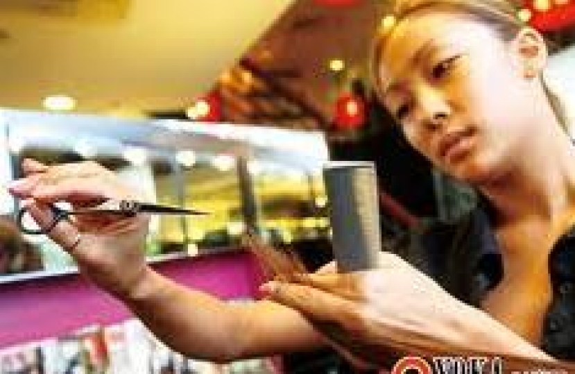 更新會髮型職業培訓 成功助學員入職