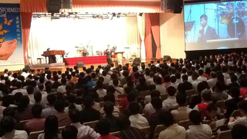 張伯笠牧師新加坡佈道 四百同胞歸主 即建分堂