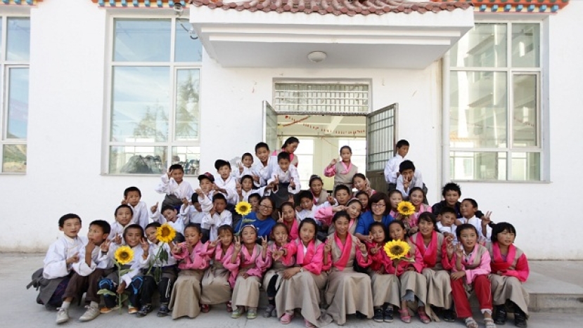 「2人3足勵同行」籲齊踏青草助殘孤兒童