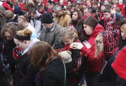 美國校園槍擊案死者母親願饒恕兇手