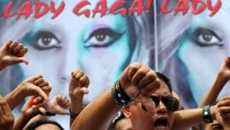 菲律賓政府警告卡卡演唱會「不得裸露」