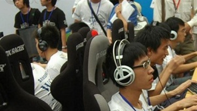 專家警告：打機與色情，致今世代男性沉淪