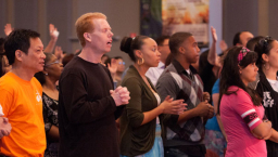 美國華人聯合多種族教會 逾五百人「為美國呼求」