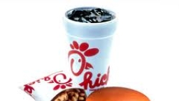 傳統婚姻支持者發起「去福來雞就餐日」