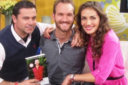 力克新書回憶向已故智利名主持人分享信仰經歷