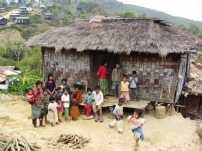 緬甸欽族基督徒學生被政府強迫改信佛教