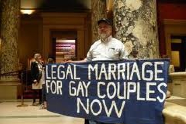 紐約聯邦法庭裁決否定一男一女婚姻原則