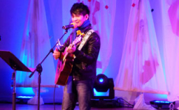 音樂全才羅文裕：用歌聲抒發對上帝的愛