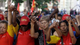 委內瑞拉總統癌症復發 國民聚集祈禱