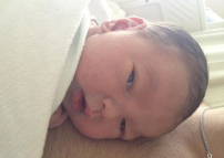 力克嗮寶貝兒子新生照 神的禮物很完美