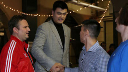 姚明獲南加「年度遠見獎」不吝稱讚林書豪