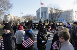 最高法院對同性婚姻法案難下定論