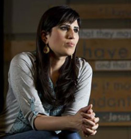 伊朗裔牧師被囚 妻獨過結婚紀念日靠主剛強