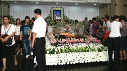 數千家庭教會基督徒雨中淚別林獻羔