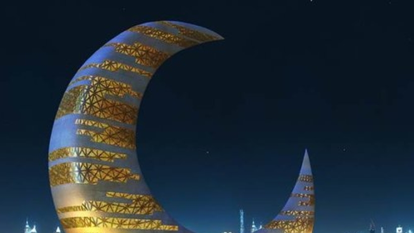 杜拜建月型塔宣示伊斯蘭力量