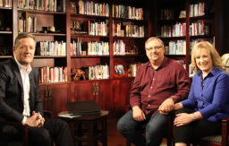 華理克夫婦面對媒體首談幼子自殺悲劇