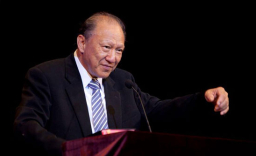 唐崇榮完成心臟搭橋手術 病情仍待觀察