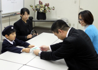 日本六歲小男孩動慈心 積蓄全奉獻菲律賓救災